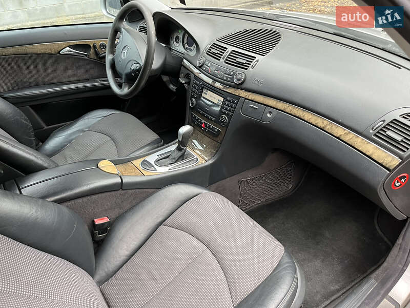 Универсал Mercedes-Benz E-Class 2003 в Костополе
