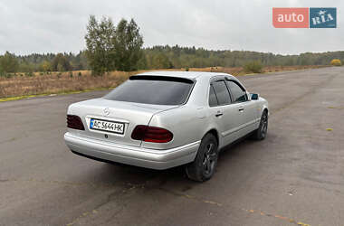 Седан Mercedes-Benz E-Class 1997 в 