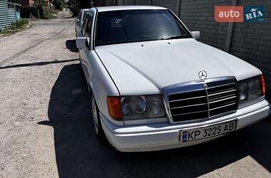 Седан Mercedes-Benz E-Class 1985 в Запорожье