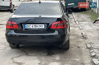 Седан Mercedes-Benz E-Class 2011 в 