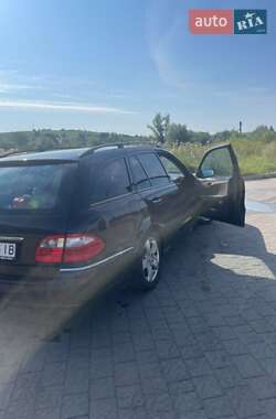 Универсал Mercedes-Benz E-Class 2004 в 