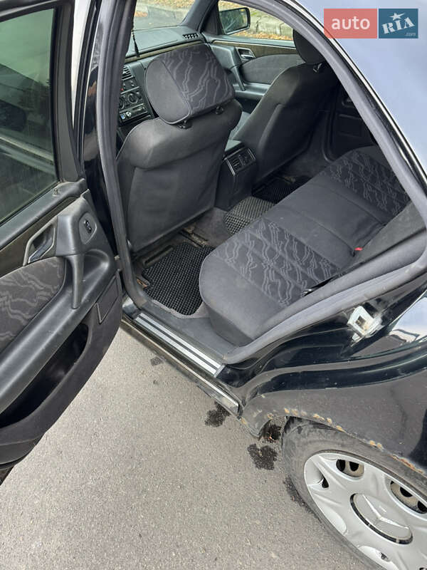 Седан Mercedes-Benz E-Class 1997 в Лубнах
