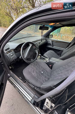 Седан Mercedes-Benz E-Class 1997 в 