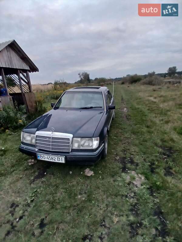 Седан Mercedes-Benz E-Class 1992 в Тернополе