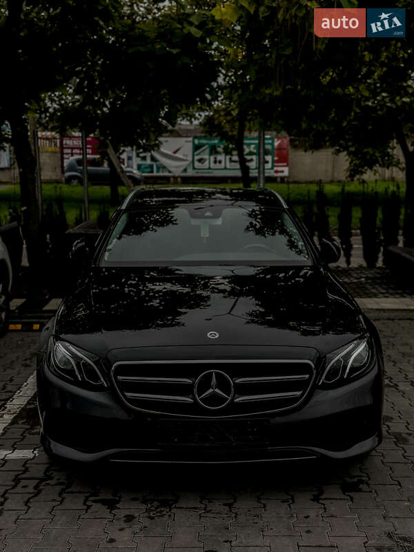 Универсал Mercedes-Benz E-Class 2019 в Черновцах