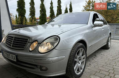 Седан Mercedes-Benz E-Class 2004 в  фото 3 Седан Mercedes-Benz E-Class 2004 в