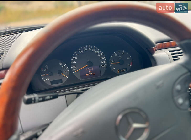 Седан Mercedes-Benz E-Class 2001 в Вінниці