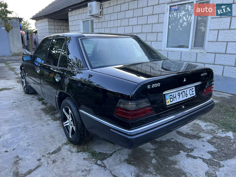 Седан Mercedes-Benz E-Class 1994 в Измаиле