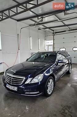 Универсал Mercedes-Benz E-Class 2012 в Львове