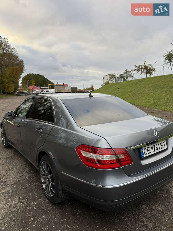 Седан Mercedes-Benz E-Class 2011 в Заставной