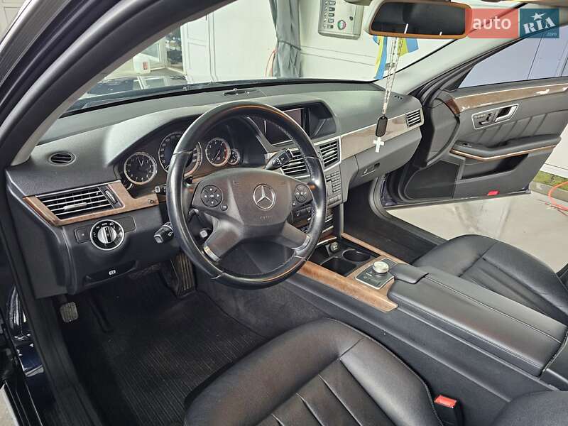 Универсал Mercedes-Benz E-Class 2012 в Львове
