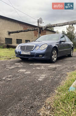 Седан Mercedes-Benz E-Class 2003 в Рахові