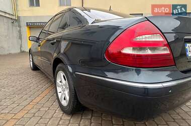 Седан Mercedes-Benz E-Class 2005 в 