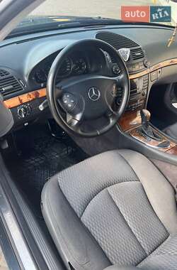 Седан Mercedes-Benz E-Class 2005 в 