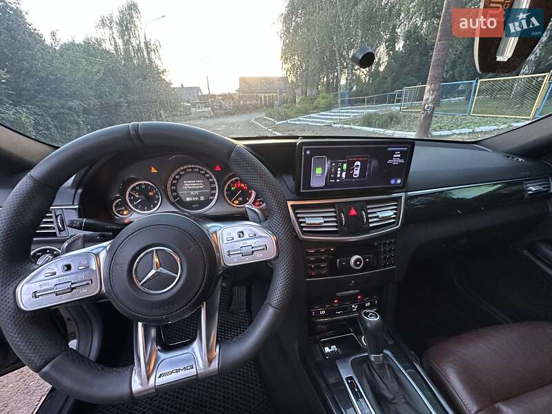 Седан Mercedes-Benz E-Class 2011 в Заставній фото 17 Седан Mercedes-Benz E-Class 2011 в Заставній