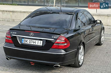 Седан Mercedes-Benz E-Class 2002 в 