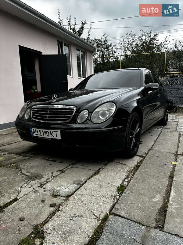 Седан Mercedes-Benz E-Class 2002 в Житомире