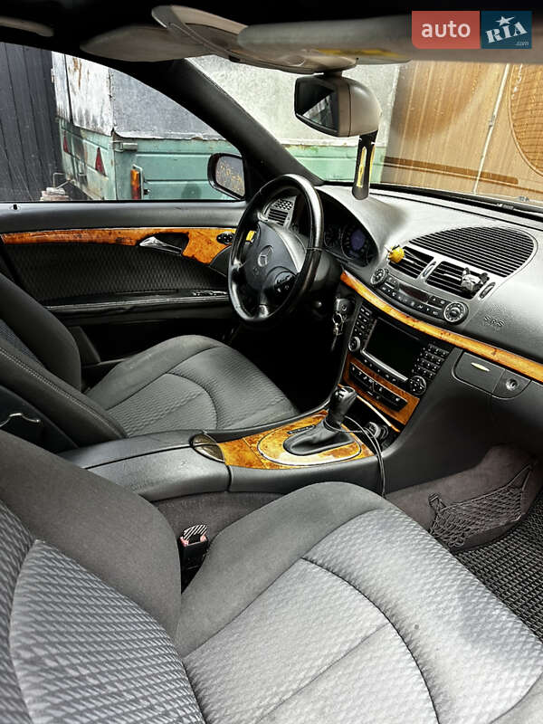 Седан Mercedes-Benz E-Class 2002 в Житомире