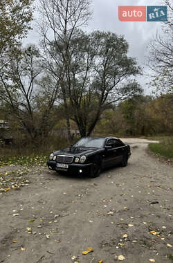 Седан Mercedes-Benz E-Class 1999 в Сумах