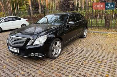 Седан Mercedes-Benz E-Class 2011 в  фото 6 Седан Mercedes-Benz E-Class 2011 в