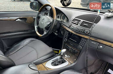 Седан Mercedes-Benz E-Class 2003 в 