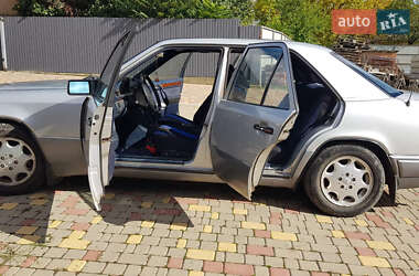 Седан Mercedes-Benz E-Class 1995 в 