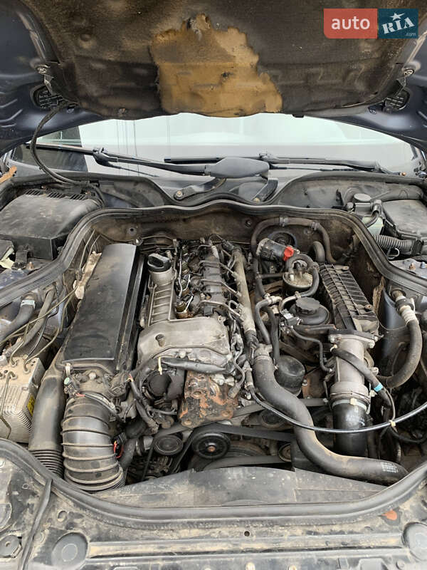 Седан Mercedes-Benz E-Class 2003 в Одессе