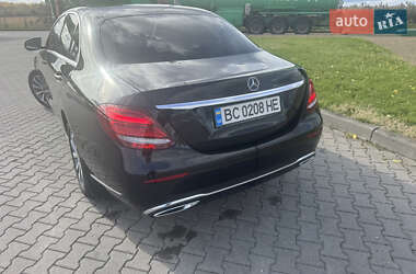 Седан Mercedes-Benz E-Class 2017 в 