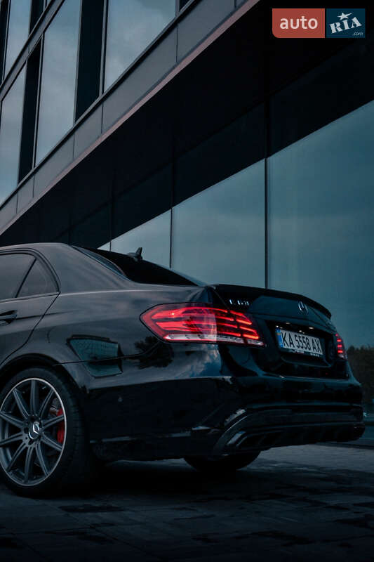 Седан Mercedes-Benz E-Class 2013 в Киеве