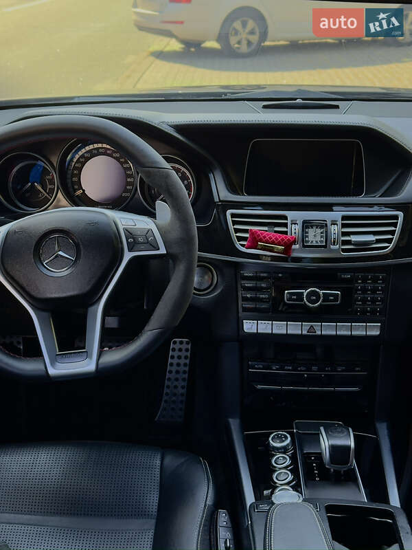 Седан Mercedes-Benz E-Class 2013 в Киеве