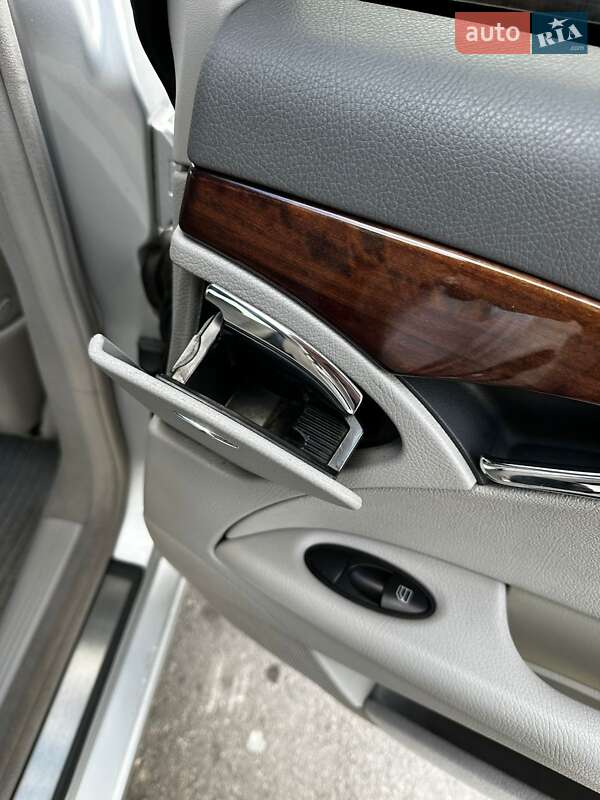 Седан Mercedes-Benz E-Class 2004 в Ровно