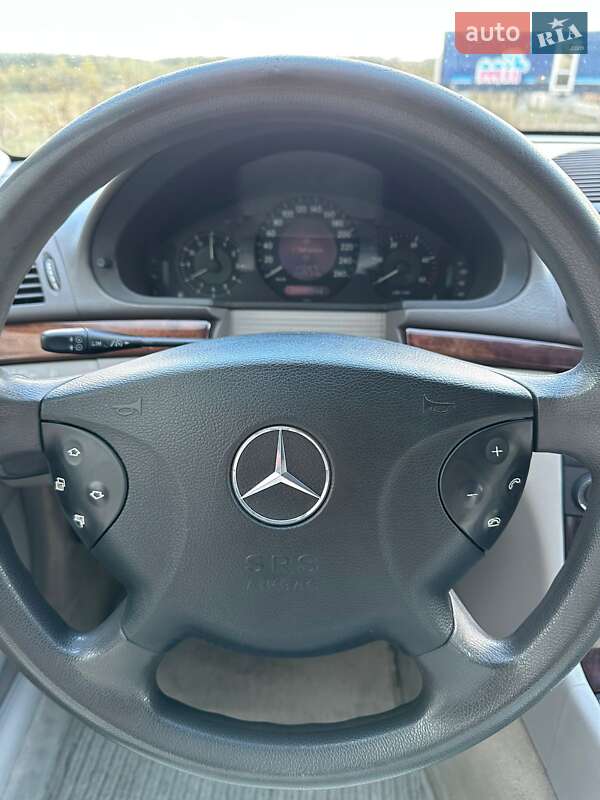 Седан Mercedes-Benz E-Class 2004 в Ровно