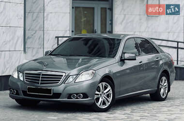 Седан Mercedes-Benz E-Class 2010 в Полтаве