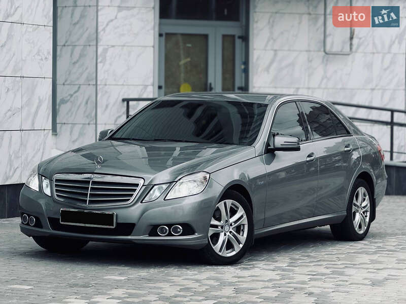 Mercedes-Benz E-Class 2010