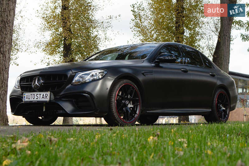 Седан Mercedes-Benz E-Class 2017 в Києві