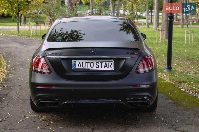 Седан Mercedes-Benz E-Class 2017 в Києві