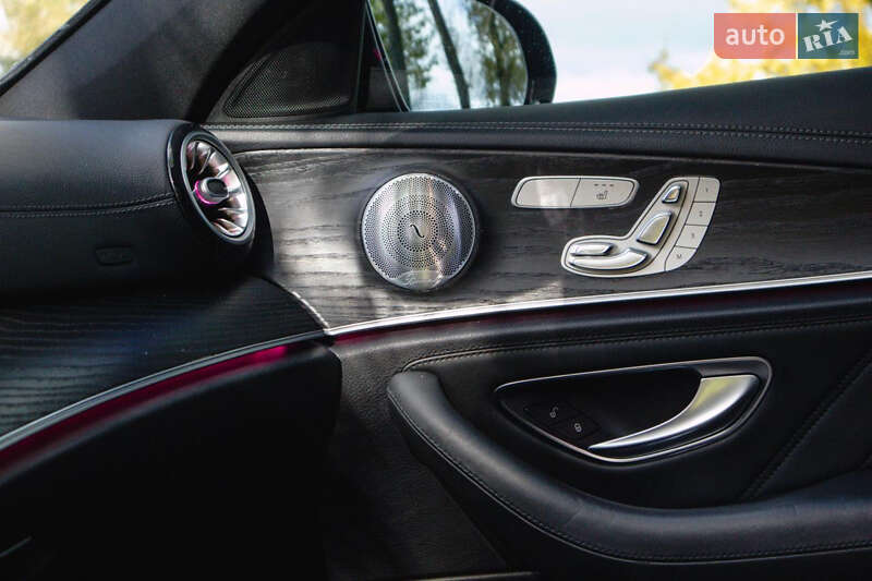 Седан Mercedes-Benz E-Class 2017 в Києві