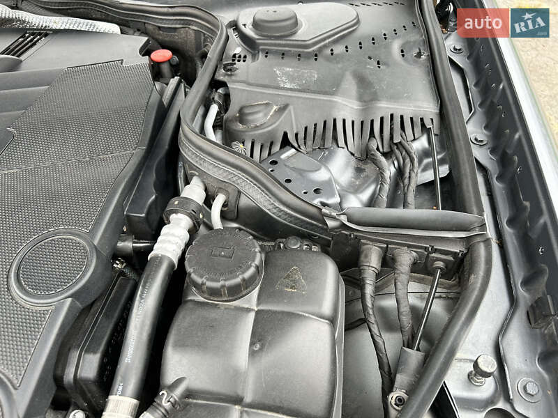 Седан Mercedes-Benz E-Class 2007 в Новодністровську