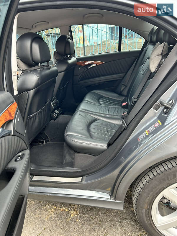 Седан Mercedes-Benz E-Class 2007 в Новодністровську