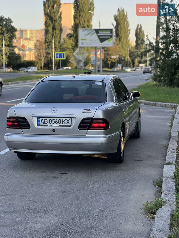 Седан Mercedes-Benz E-Class 2000 в Вінниці
