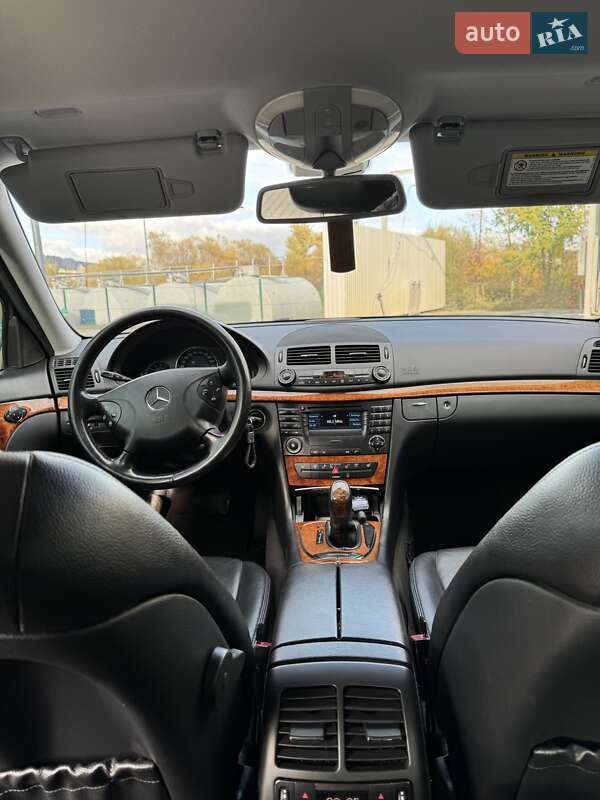 Седан Mercedes-Benz E-Class 2006 в Турке