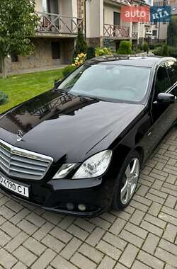 Седан Mercedes-Benz E-Class 2010 в Черновцах