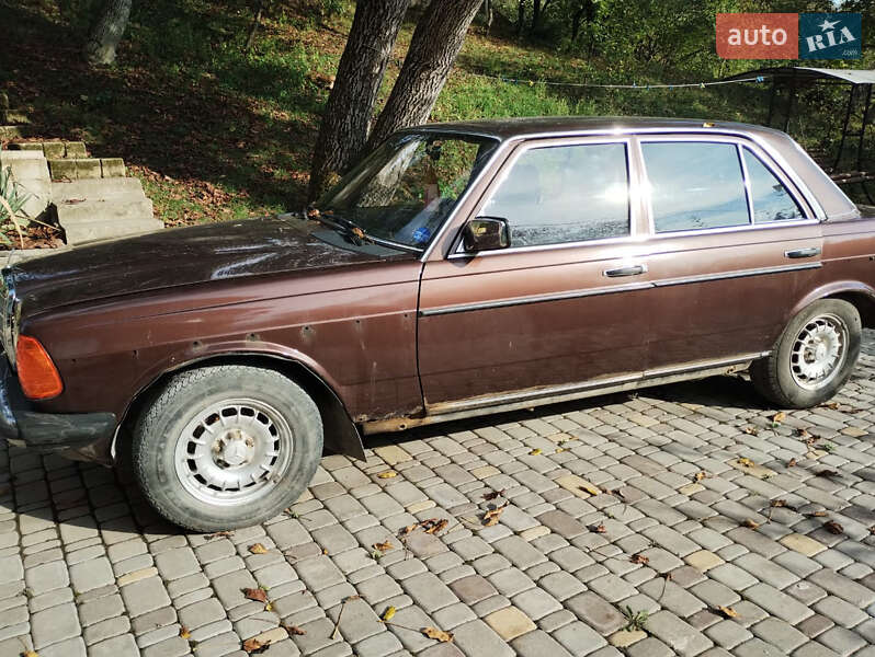 Седан Mercedes-Benz E-Class 1985 в Черновцах фото 9 Седан Mercedes-Benz E-Class 1985 в Черновцах