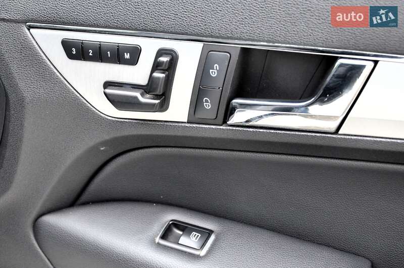 Купе Mercedes-Benz E-Class 2012 в Києві фото 38 Купе Mercedes-Benz E-Class 2012 в Києві
