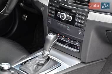 Купе Mercedes-Benz E-Class 2012 в 