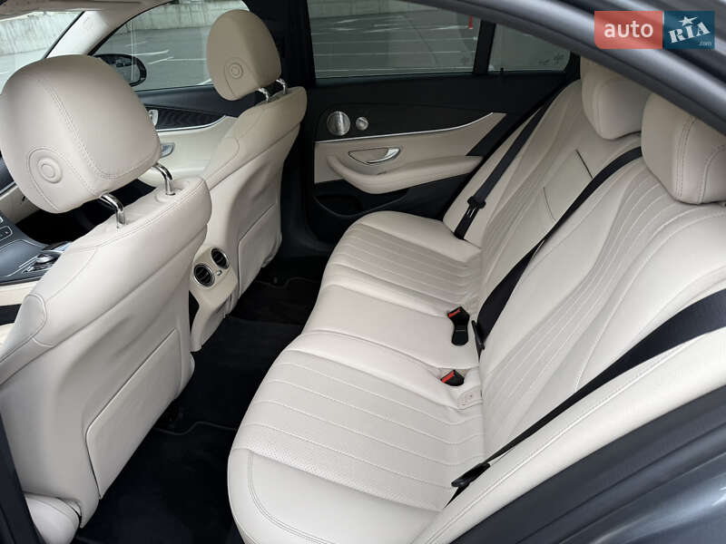Седан Mercedes-Benz E-Class 2019 в Києві