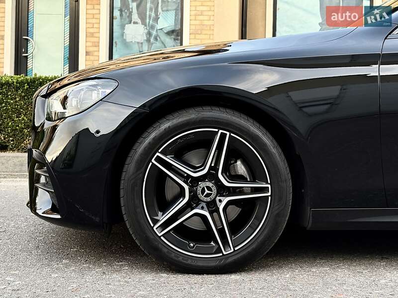 Седан Mercedes-Benz E-Class 2021 в Киеве