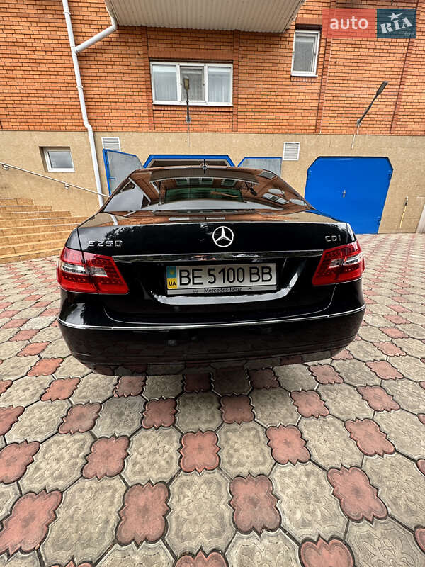 Седан Mercedes-Benz E-Class 2009 в Южноукраинске