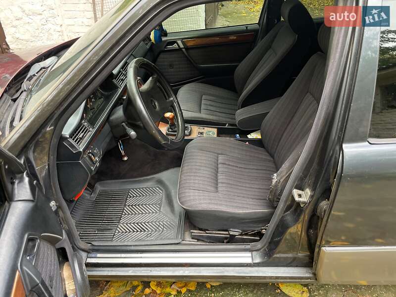 Седан Mercedes-Benz E-Class 1991 в Чигирине фото 11 Седан Mercedes-Benz E-Class 1991 в Чигирине