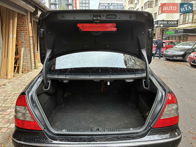 Седан Mercedes-Benz E-Class 2006 в Ивано-Франковске